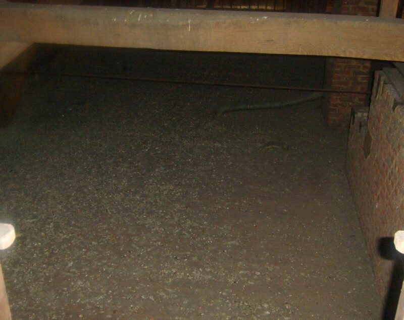 Nettoyage et desinsectisation de greniers a braine le comte 1